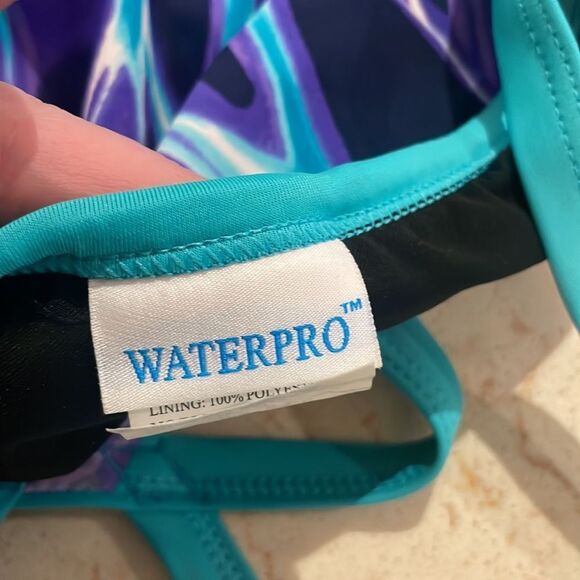 Waterpro one piece swimsuit SZ 34 - Picture 8 of 11